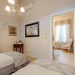 Casa Uccellini With A Romantic Terrace Διαμέρισμα *