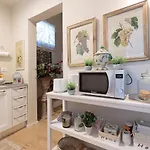 Апартаменты Casa Uccellini With A Romantic Terrace
