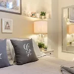 Апартаменты Casa Uccellini With A Romantic Terrace Лукка