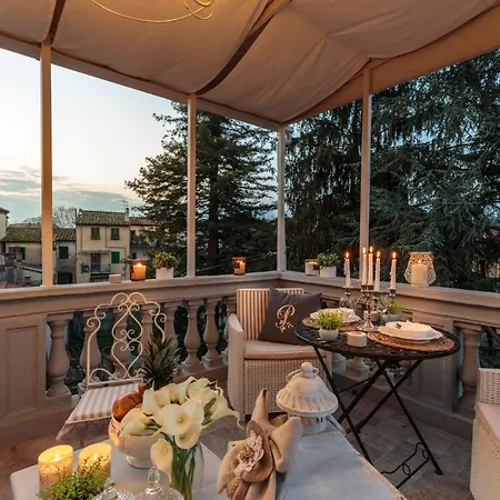 Appartamento Casa Uccellini With A Romantic Terrace