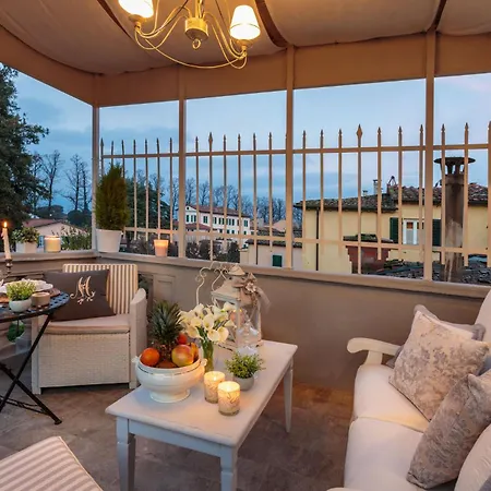Casa Uccellini With A Romantic Terrace Lucca