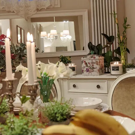Casa Uccellini With A Romantic Terrace Апартаменты *