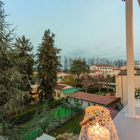 Casa Uccellini With A Romantic Terrace Апартаменты *
