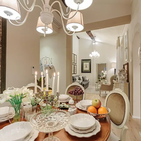 Casa Uccellini With A Romantic Terrace Lucca