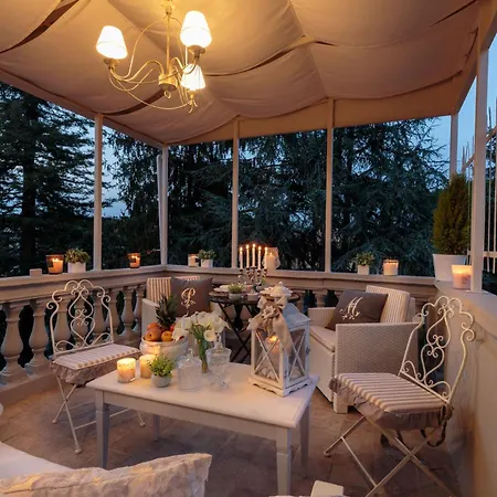 Appartamento Casa Uccellini With A Romantic Terrace Lucca